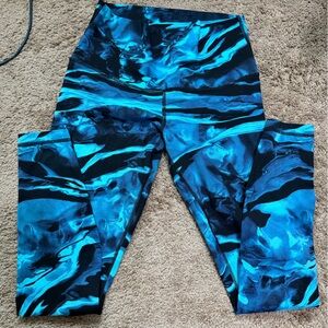 Lululemon Athletica Blue and Black Patterned Leggings